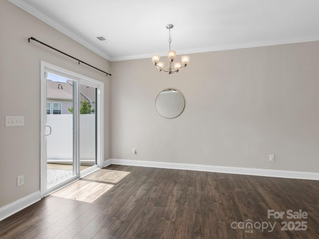 Dining Area | Image 12