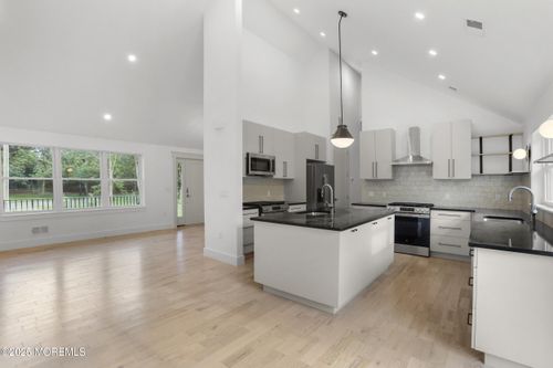 1405 Ridge Ave, Jackson, NJ, 08527-5226 | Card Image