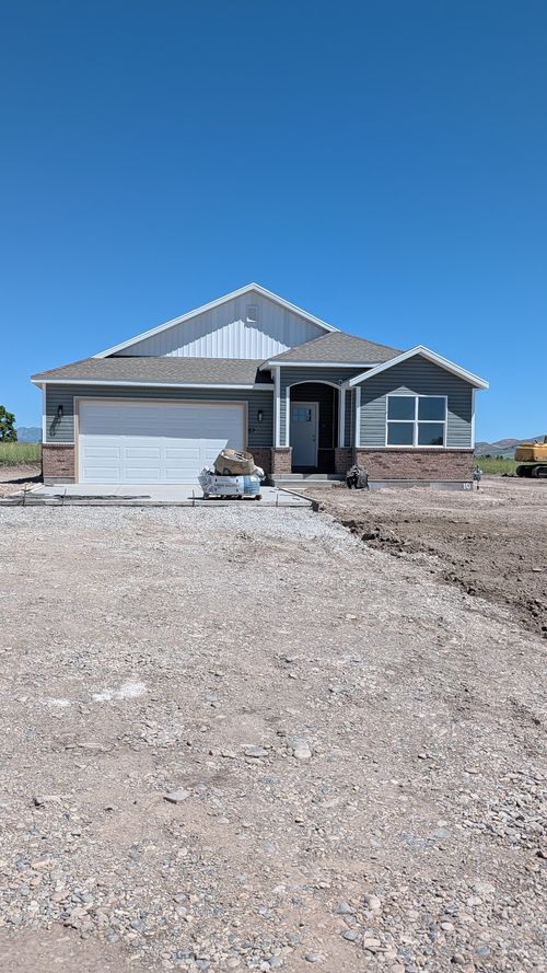 57 E 300 S, Clarkston, UT, 84305-7720 | Card Image