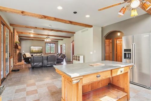 44W552 Volkening Cir, Hampshire, IL, 60140-6167 | Card Image