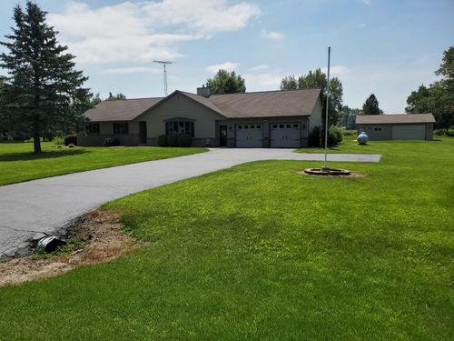 5384 Wildlife Ln, Fond Du Lac, WI, 54937-7766 | Card Image