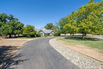 8614 Cam Del Arroyo, House other with 4 bedrooms, 2 bathrooms and null parking in Palo Cedro CA | Image 2