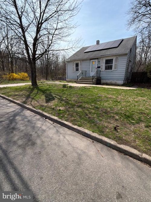 1212 Wood Street, Burlington, NJ, 08016 | Card Image