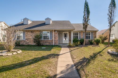 918 Lesa Ln, Garland, TX, 75042-5617 | Card Image