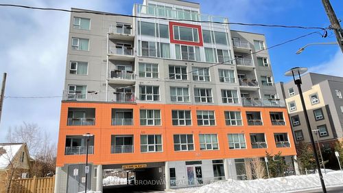 505-321 Spruce St, Waterloo, ON, N2L0G4 | Card Image