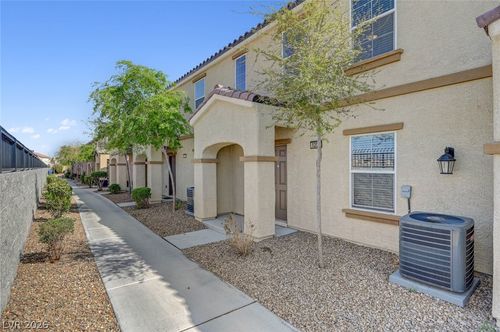 621 Palm Wash Ln, Henderson, NV, 89011-4138 | Card Image