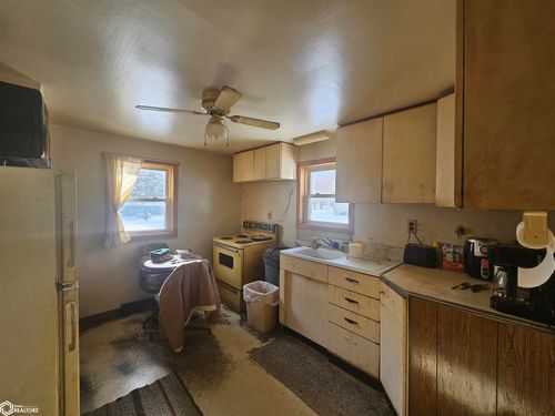 249 Titonka St Se, Titonka, IA, 50480-7771 | Card Image