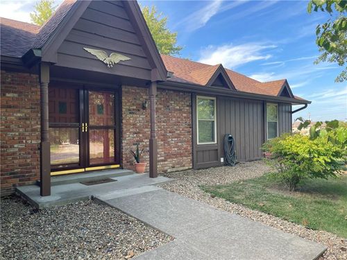 1309 De Kalb Dr, Cameron, MO, 64429-1337 | Card Image