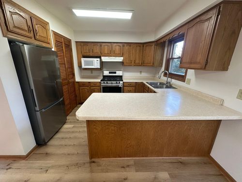 724 Hilltop Dr, Taylors Falls, MN, 55084-1308 | Card Image