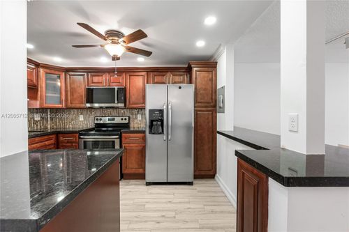 209-711 S Hollybrook Dr, Pembroke Pines, FL, 33025-4024 | Card Image