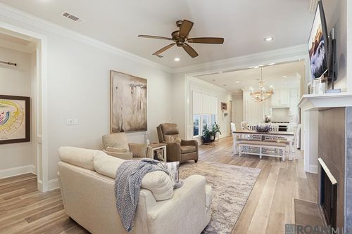 4855 Crestfield Way, Gonzales, LA, 70737-8264 | Card Image