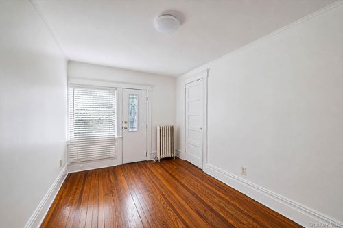 425 S Columbus Ave, Mount Vernon, NY, 10553-1952 | Card Image