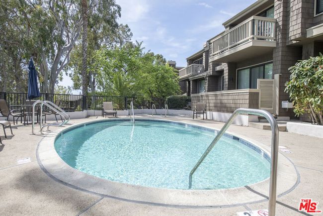 38 Sea Island Dr, Condo with 2 bedrooms, 2 bathrooms and 2 parking in Newport Beach CA | Image 23