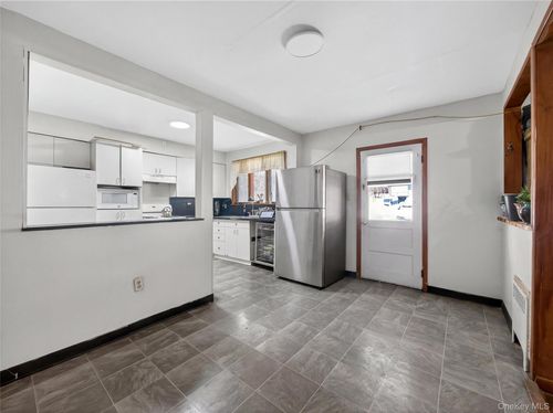 7 Conger Ave, Haverstraw, NY, 10927-1701 | Card Image