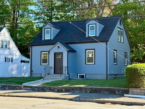714 Lynnfield St, Lynn, MA, 01904-1031 | Card Image