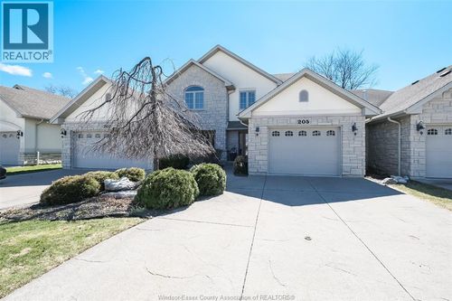 205 Whisper Creek Cir, Windsor, ON, N9K1G3 | Card Image