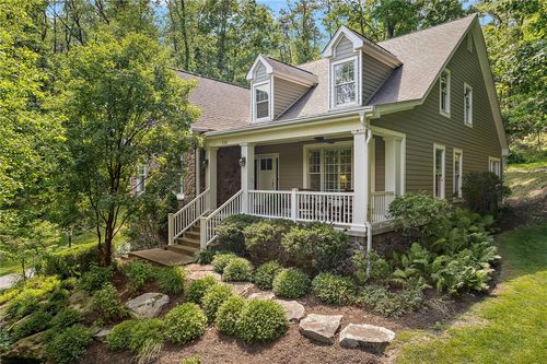 110 Lakeside Dr, Pittsburgh, PA, 15238-1708 | Card Image