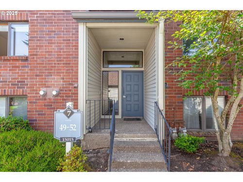 51-15015 Ne Sacramento St, Portland, OR, 97230-8410 | Card Image