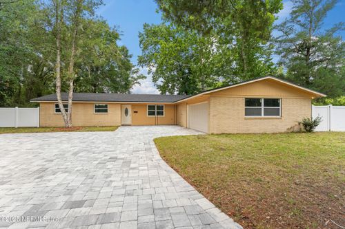 688 Claire Ln, Orange Park, FL, 32073-3903 | Card Image