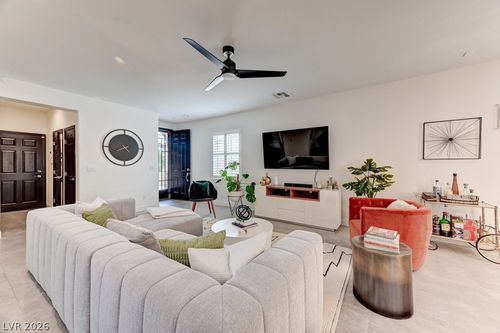 1041 Chestnut Chase St, Las Vegas, NV, 89138-8001 | Card Image