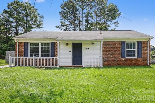 3616 Fagan Way, Charlotte, NC, 28216-3139 | Card Image