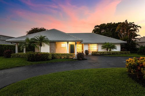 367 Villa Dr S, Atlantis, FL, 33462-1319 | Card Image