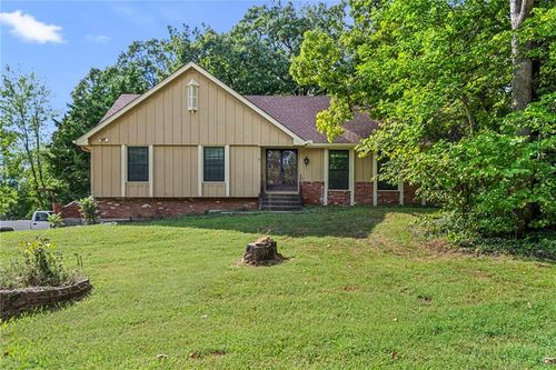 4724 Mullen Rd, Shawnee, KS, 66216-1161 | Card Image