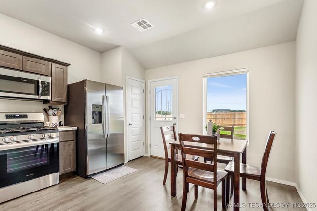 29318 E 80 Th St S, House other with 3 bedrooms, 2 bathrooms and null parking in Broken Arrow OK | Image 9