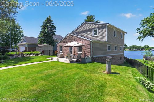 3415 Highland Blvd, Highland, MI, 48356-1825 | Card Image