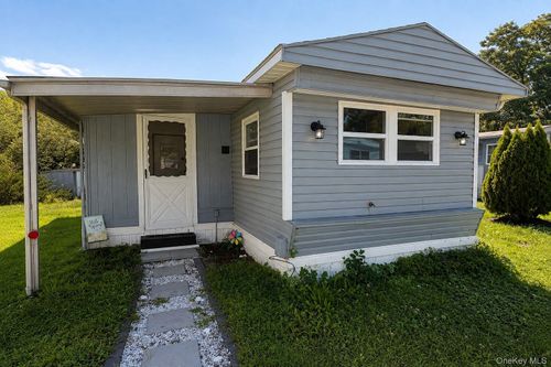16 Jennifer Ct, Poughkeepsie, NY, 12601-6232 | Card Image