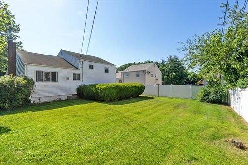 2 Nautilus Ave, Plainview, NY, 11803-6319 | Card Image