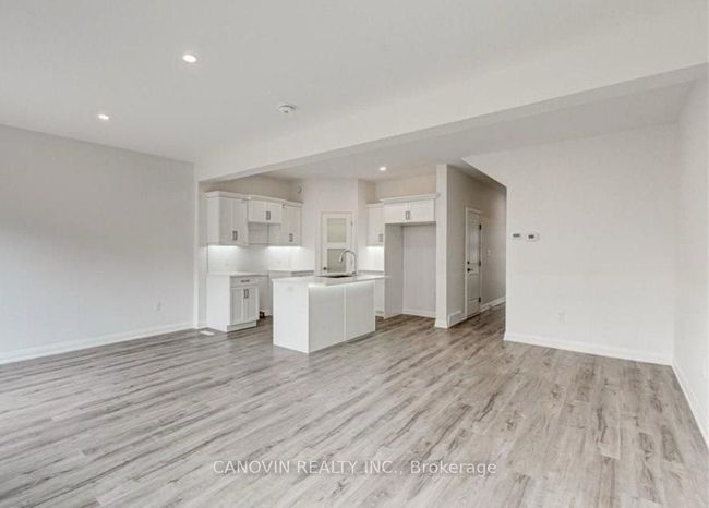 UNIT-4 - 1 Miller Dr, Condo with 3 bedrooms, 3 bathrooms and 1 parking in Lucan ON | Image 10