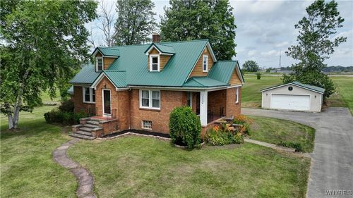 5688 Genesee St, Lancaster, NY, 14086-9734 | Card Image