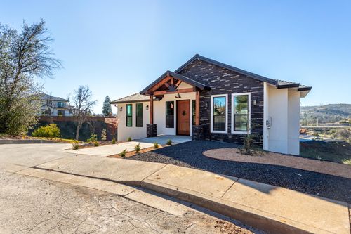 3781 Sunlight Ct, Redding, CA, 96001-0173 | Card Image
