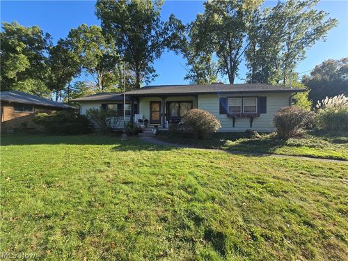 495 Catherine St, Youngstown, OH, 44505-1507 | Card Image