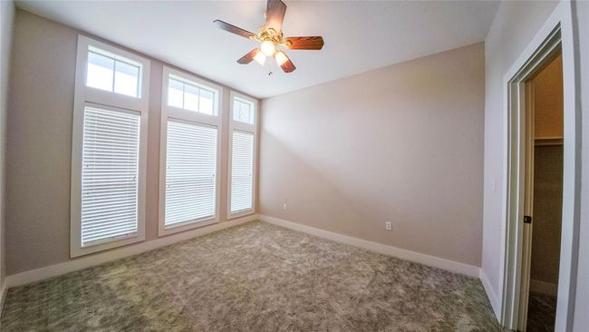 1212 W North St, House other with 3 bedrooms, 3 bathrooms and 2 parking in Louise TX | Image 35
