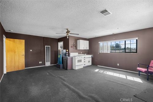 2-663 Eston Pl, Lancaster, CA, 93535-3831 | Card Image