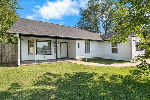 3805 Philcrest Pl, Springdale, AR, 72762-5929 | Card Image