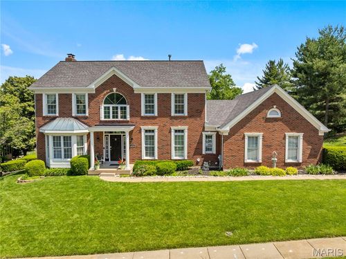 2320 Wellington Estates Dr, Chesterfield, MO, 63017-7951 | Card Image