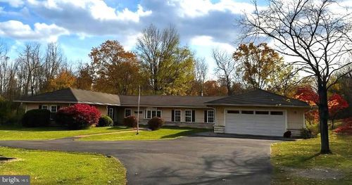 3622 Summit Point Rd, CHARLES TOWN, WV, 25414-4665 | Card Image