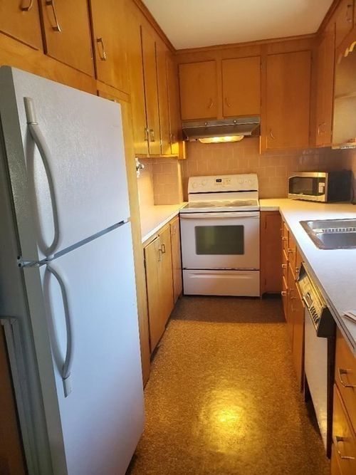 2-547 Robeson St, Fall River, MA, 02720-5497 | Card Image