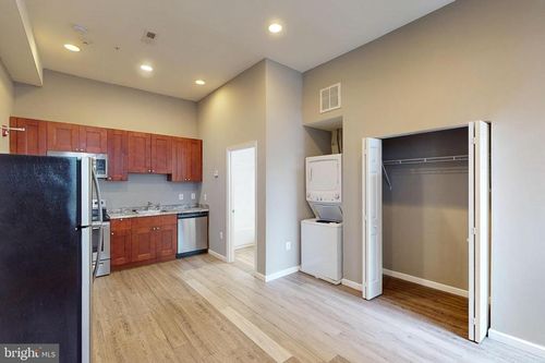 r4-2202 Maryland Ave, BALTIMORE, MD, 21218-5628 | Card Image