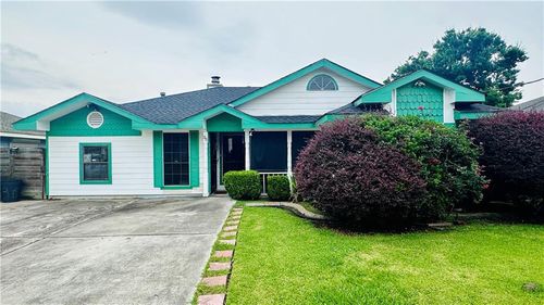 35 Cynthia St, Westwego, LA, 70094-2197 | Card Image