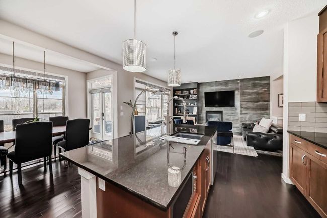 3 Aspen Summit View Sw, Home with 3 bedrooms, 2 bathrooms and 4 parking in Calgary AB | Image 16