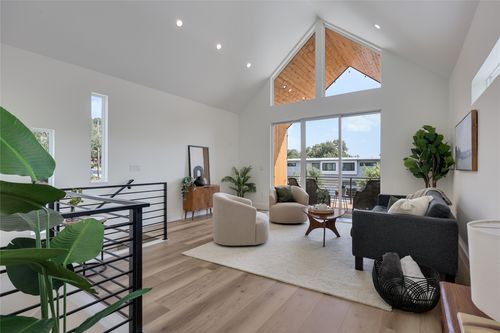 2-511 South Park Drive, Austin, TX, 78704 | Card Image