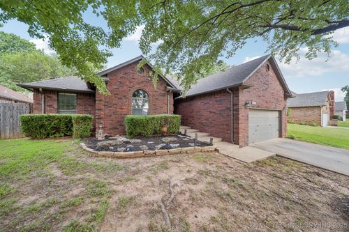 11318 S 108th East Pl, Bixby, OK, 74008-2848 | Card Image