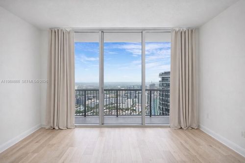 apt-3811-1750 N Bayshore Dr, Miami, FL, 33132-3215 | Card Image