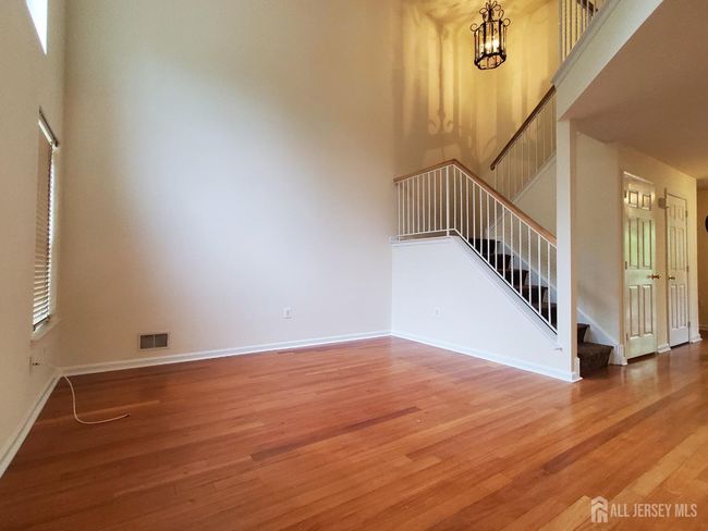 4 Stewart Ct, Townhouse with 3 bedrooms, 3 bathrooms and null parking in Old Bridge NJ | Image 7
