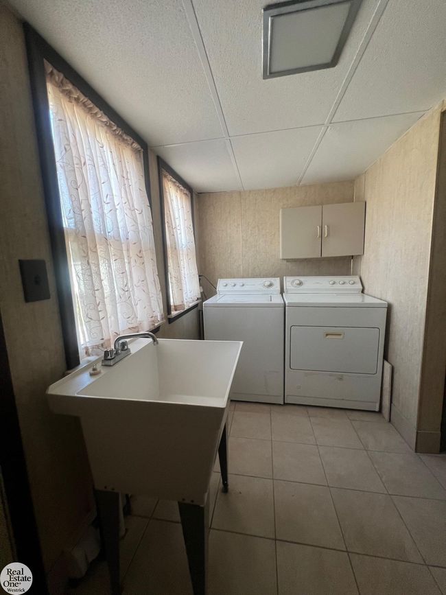 Laundry Room | Image 20