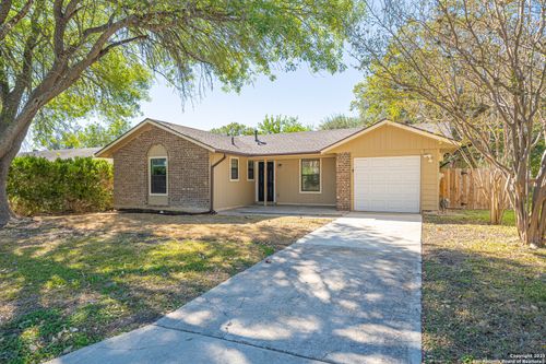 7814 Oak Forest Dr, Live Oak, TX, 78233-2865 | Card Image